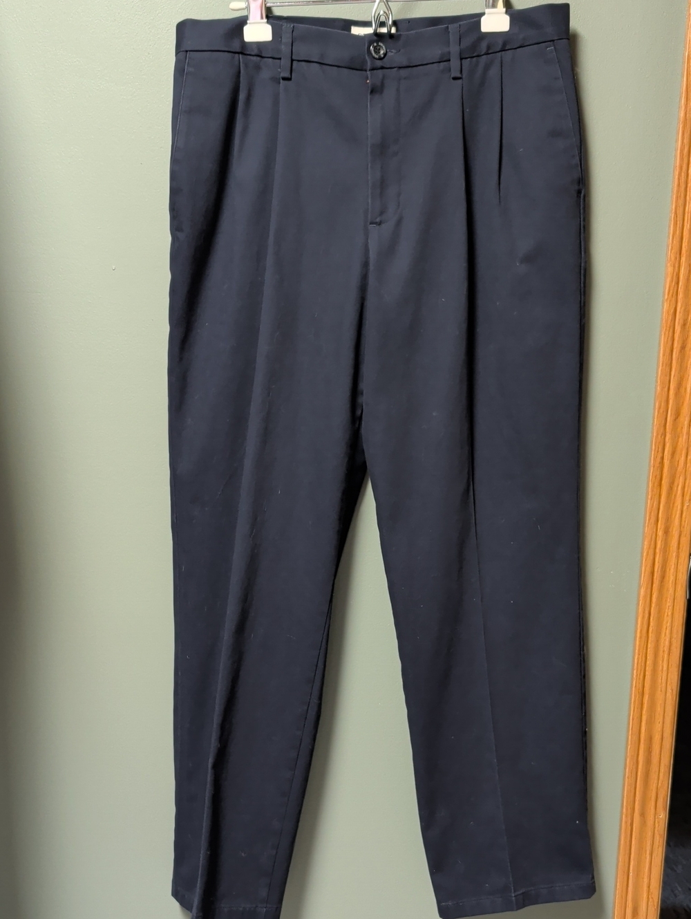 Dockers Classic Fit Navy pants 35 waist 41 length